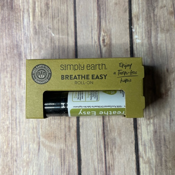 Simply Earth Breathe Easy Essential Oil Blend Roll On - Picture 3 of 5